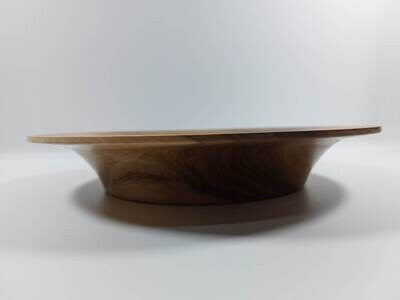 Houten schaal,  handmade, handgemaakt in België op de houtdraaibank, houtsoort 'Europese Walnoot', Notelaar,  #1