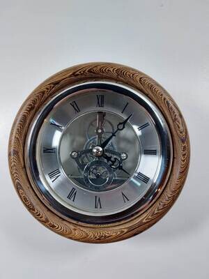 Skeletonclock tropisch hardhout