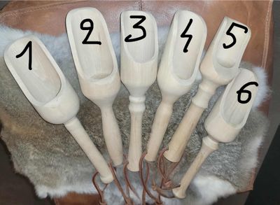 Onbehandelde  voedingsschepjes uit steenbeuk. handmade in Belgium, handgemaakt in België, ambachtelijk gedraaid op de houtdraaibank