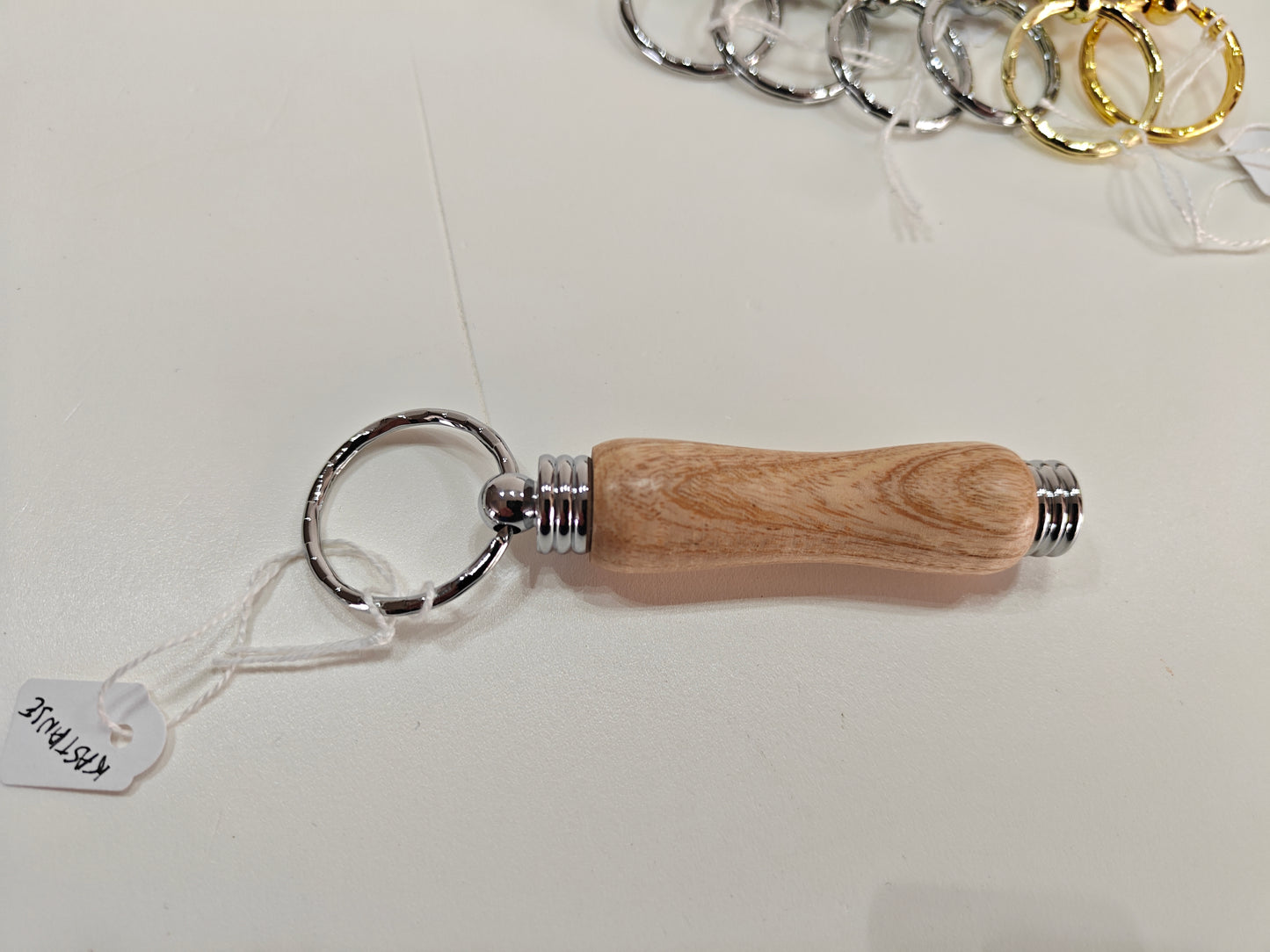 Sleutelhanger handgemaakt in Belgie, tandenstoker houder