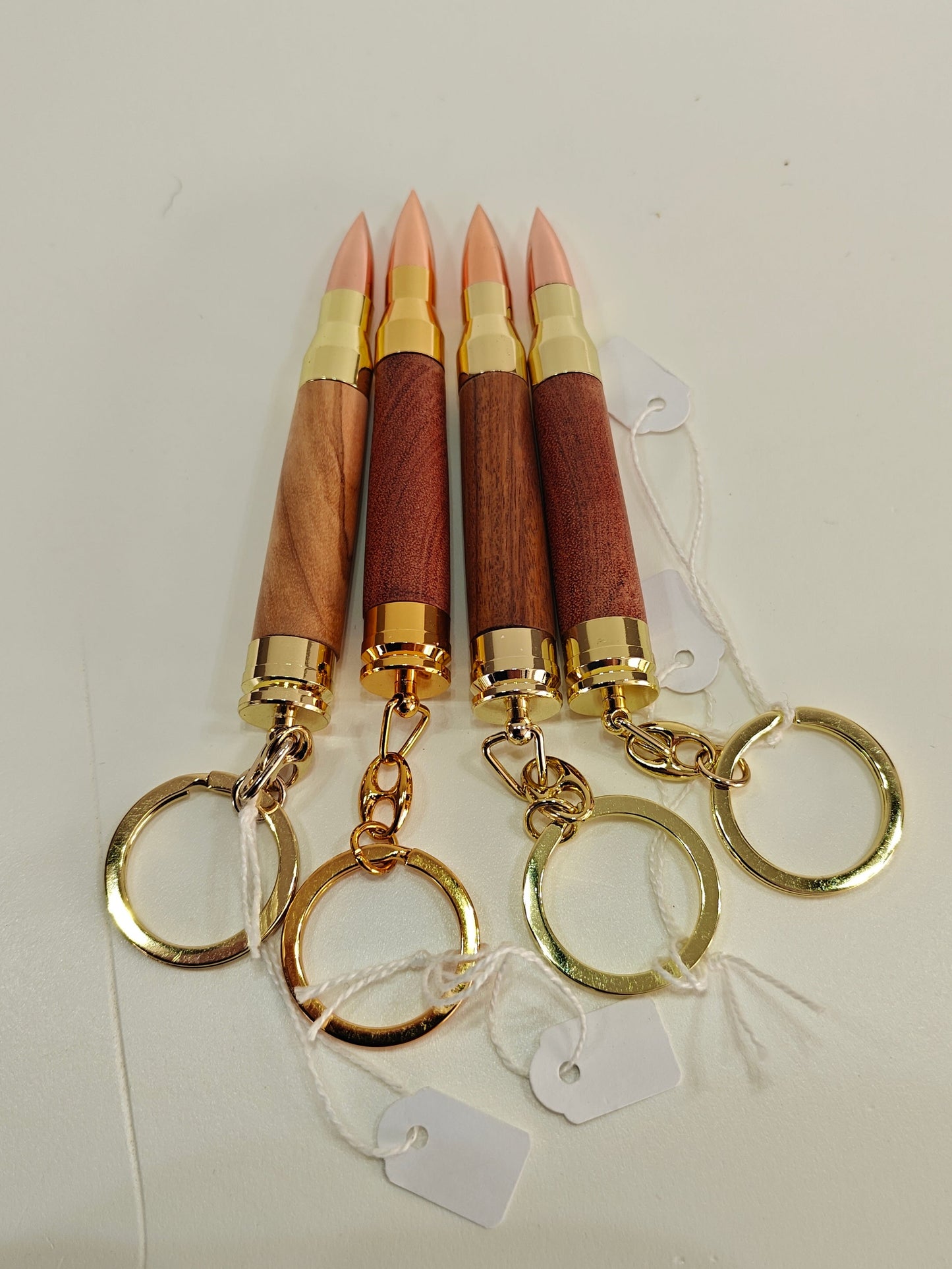 Bullet key chain uit verschillende houtsoorten, handgemaakt in België