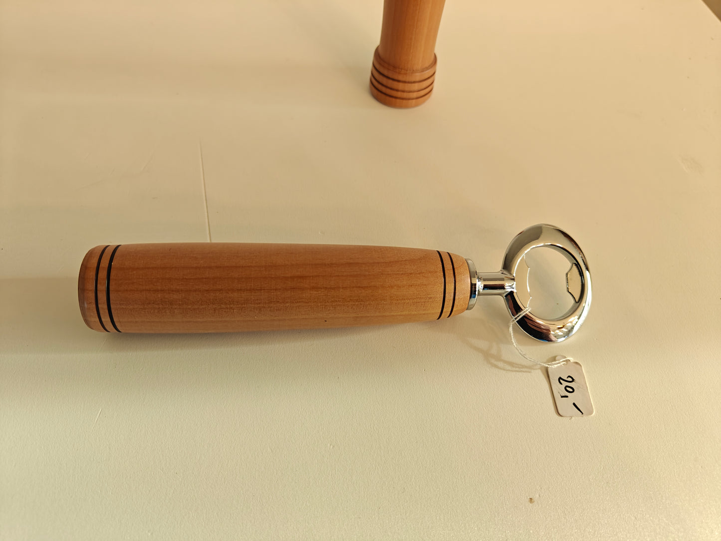 Houten flessenopener, handgemaakt op de houtdraaibank, houtsoort 'Gestoomde Peer'