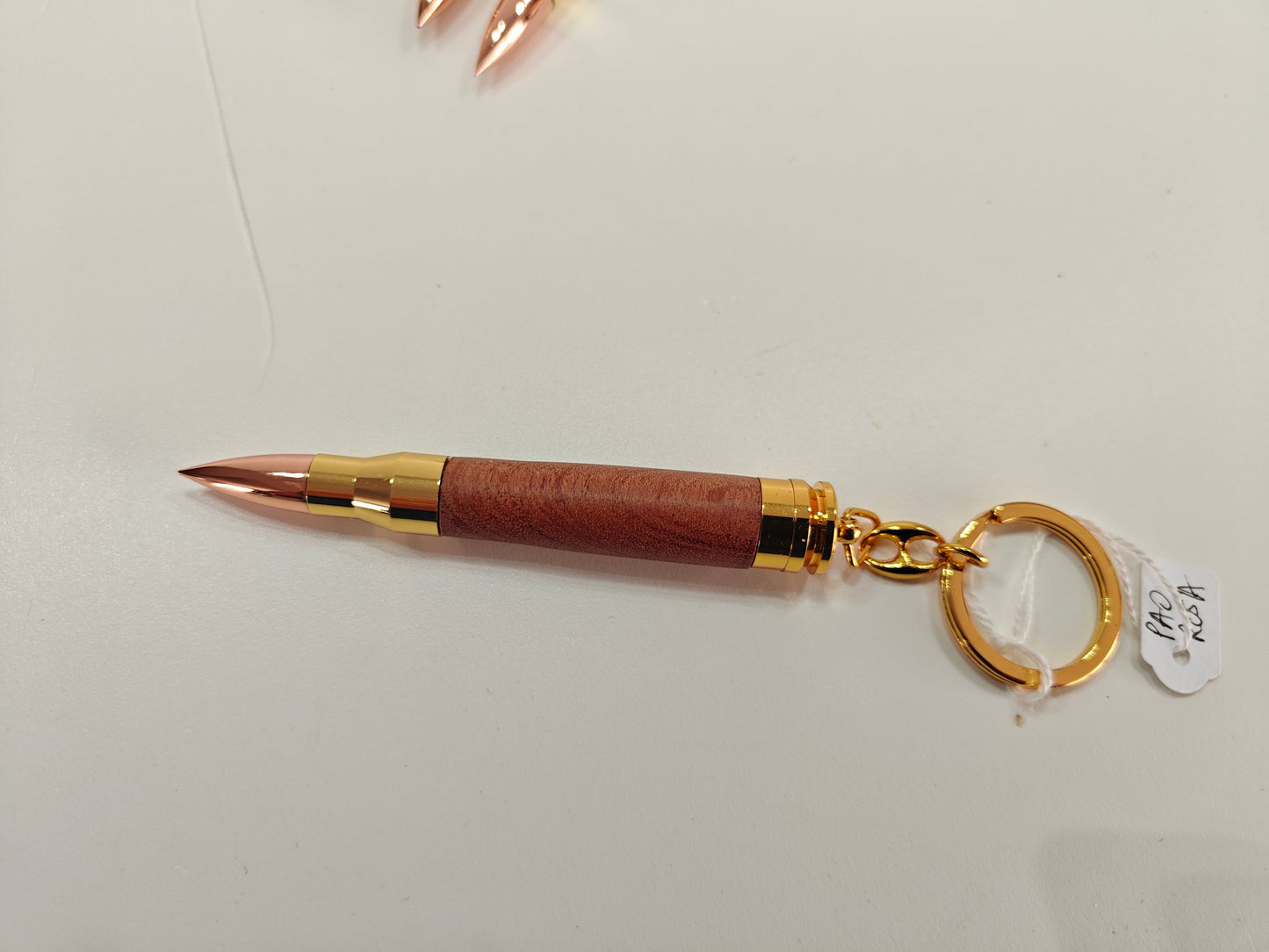 Bullet key chain uit verschillende houtsoorten, handgemaakt in België